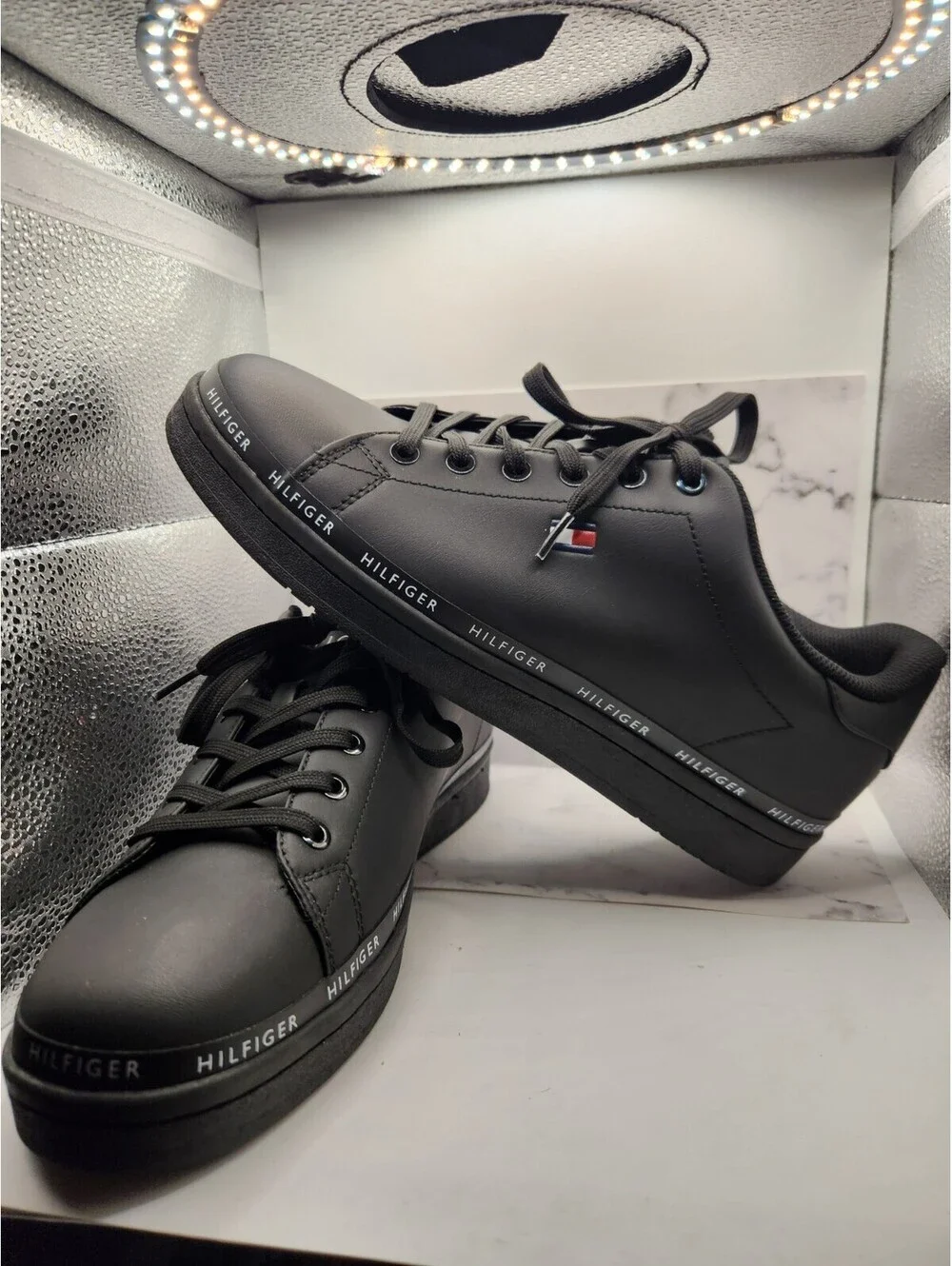 🔥Man's Sneakers & Athletic Shoes Tommy Hilfiger Levinz Size 10 New🔥